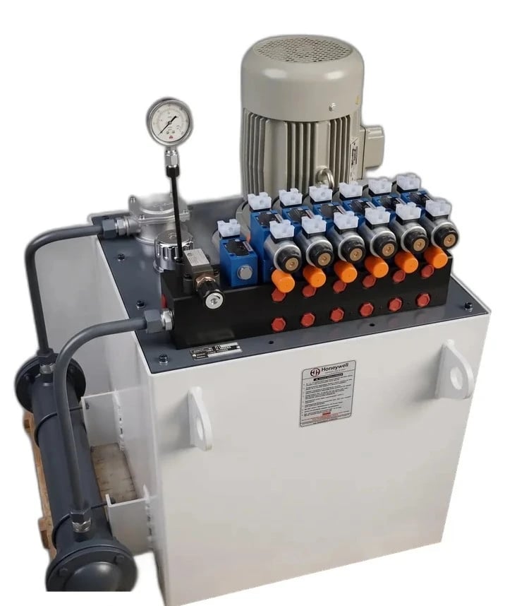 Multistation Hydraulic Power Pack featuring a complex CETOP valve bank manifold designed for simultaneous actuator control.